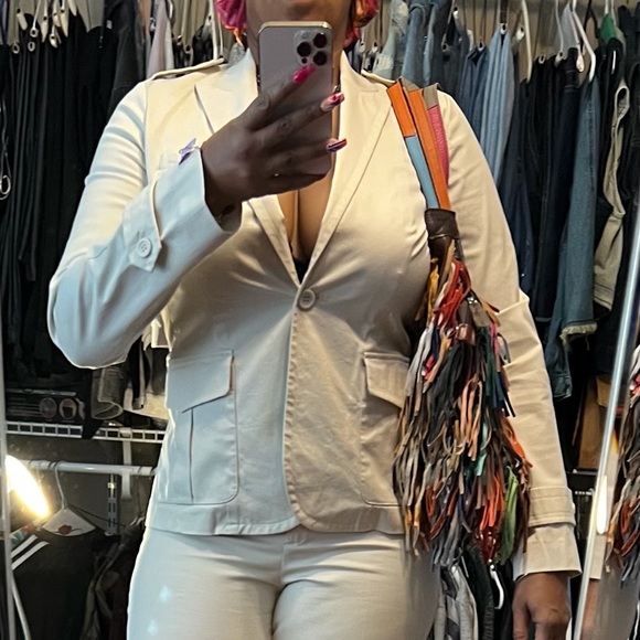 Cream Blazer Short Set - Picture 3 of 6